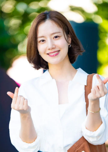 6월의 신부가 되는 배우 문채원, 비연예인인 예비 배우자는 누구?(프로필)