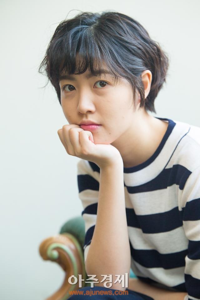 한국을 넘어 세계로, 다채로운 매력의 심은경 배우 연기 인생과 성공 비결