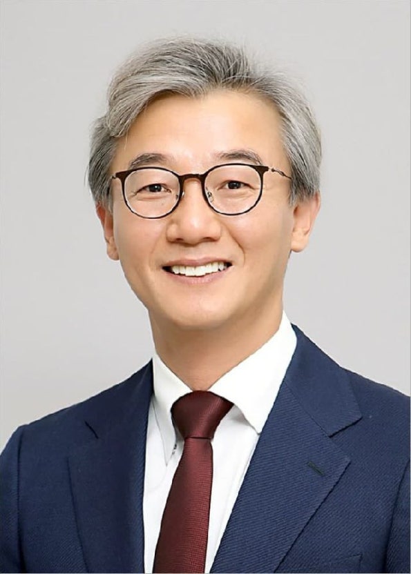 부산시장 후보 전재수 의원의 까르띠에 시계