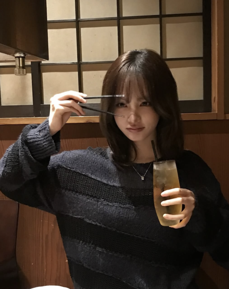  [셀럽 패션] 아이브 리즈 이자카야에서 뭐야 마뗑킴 니트 이렇게 입는다고?