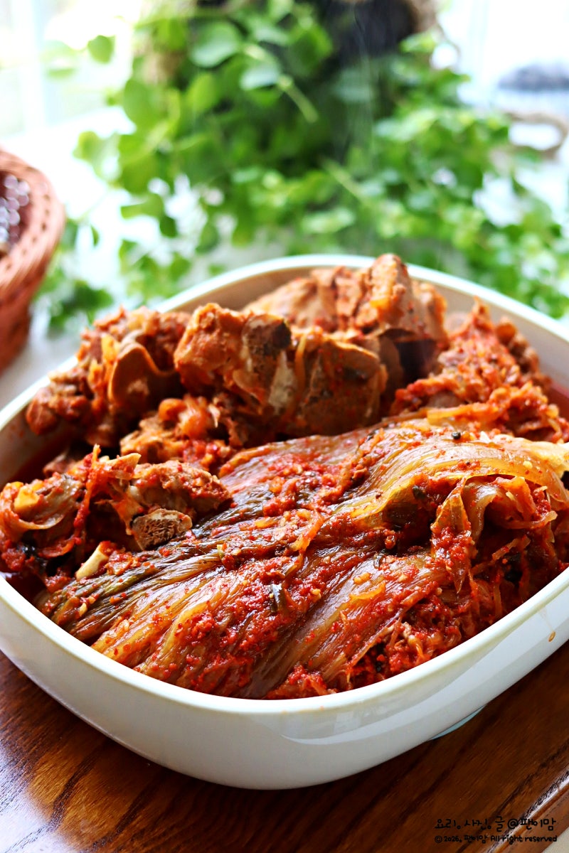 묵은지 김치찜 레시피 압력솥 뼈다귀 돼지등뼈 김치찜 만들기