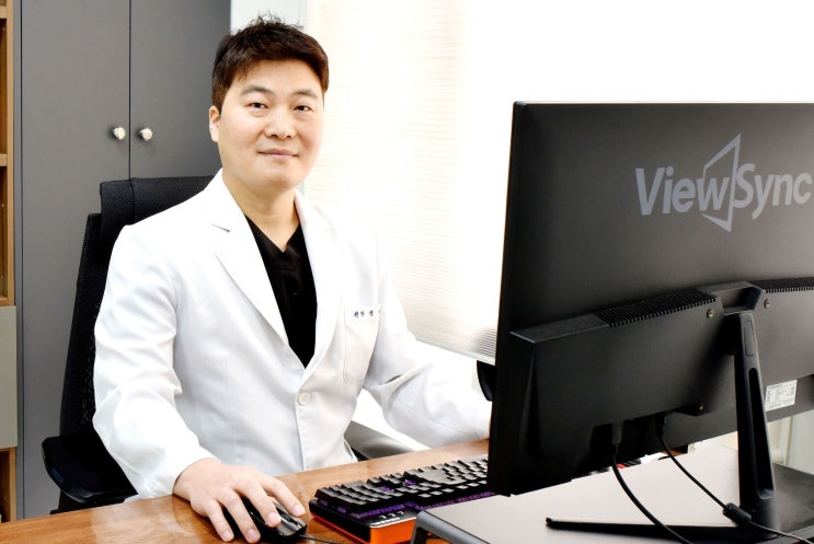  평촌역 팔자필러, 볼륨만 채우면 해결되는 문제일까요?