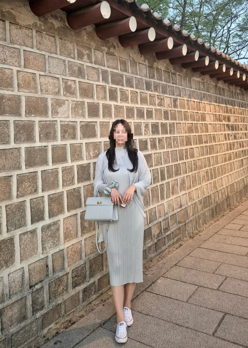 플리츠플리즈 4월 타타미 가디건 & 쿨그레이 반목 원피스 ( 서촌 데이미안 허스트 & 커먼맨션 ....