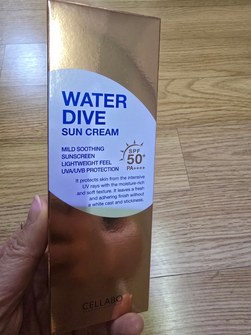 셀라보 워터 다이브 선크림 SPF50+ 선크림 발라야줘~~