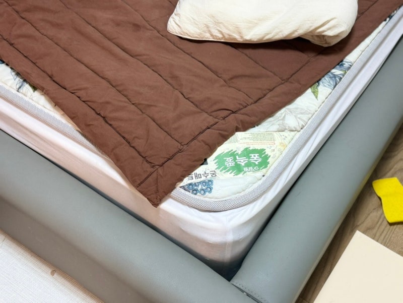 발산마켓 침대시트고정클립으로 침대패드고정과 매트리스밀림방지 정리