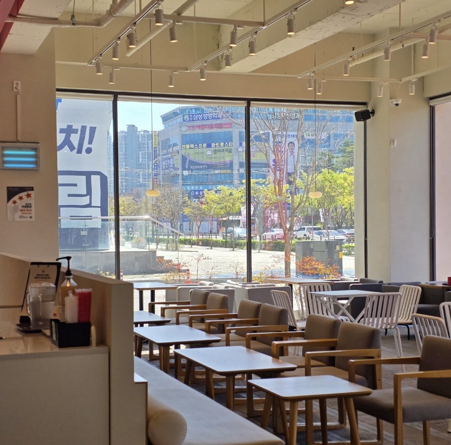 할리스 익산모현점 사진 6