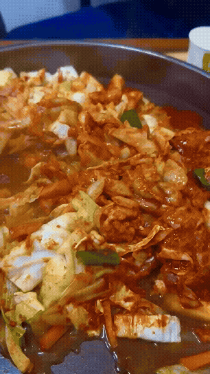  화려하진 않아도 다정한 맛, 서산 현지인이 아끼는 닭갈비 맛집 명품닭갈비