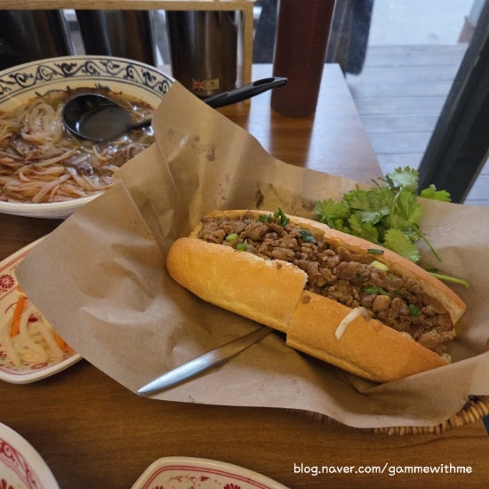  금호동 반미 맛집｜2개 메뉴 상세 리뷰｜도르리 바게트