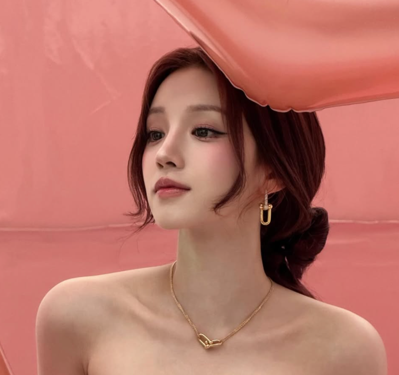 아이들 우기, 핏한 드레스가 헐렁할 정도로 더 슬림해진 근황