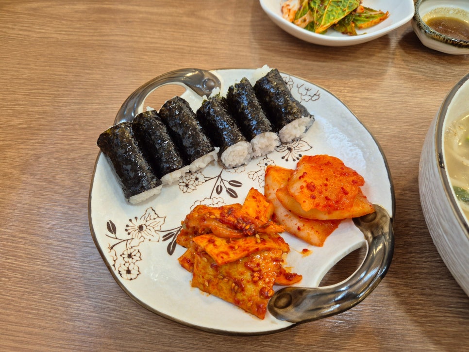 충무김밥손칼국수 사진 5