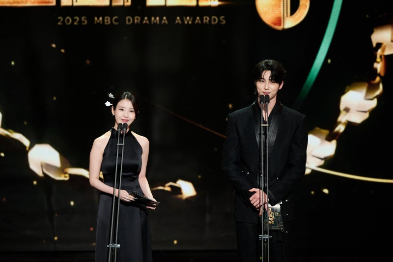 변우석 연기 논란 vs 아이유 매력 도대체 왜 시청률 9.5%가 터졌을까요