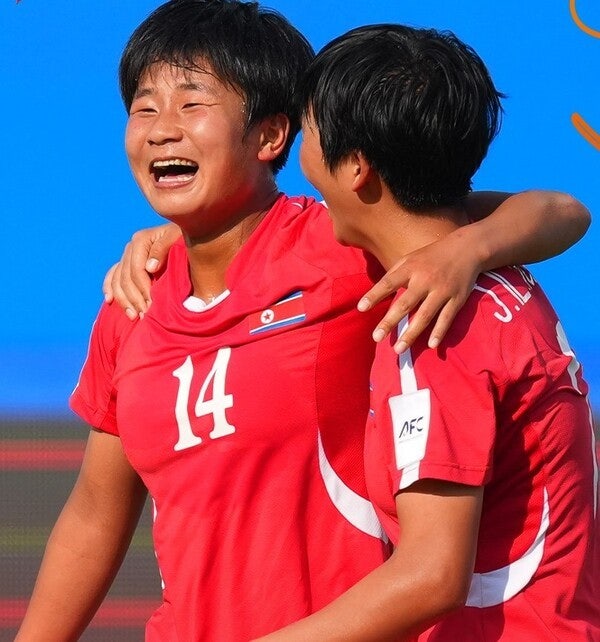 한국 U-20 여자 축구, 북한에 2연패…결승 진출 좌절의 아픔