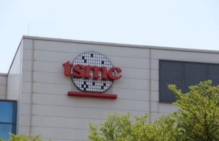  TSMC 1분기 실적 사상최대 약 53조 원, 전년 대비 35.1% 증가 주가는 -2% 하락 중