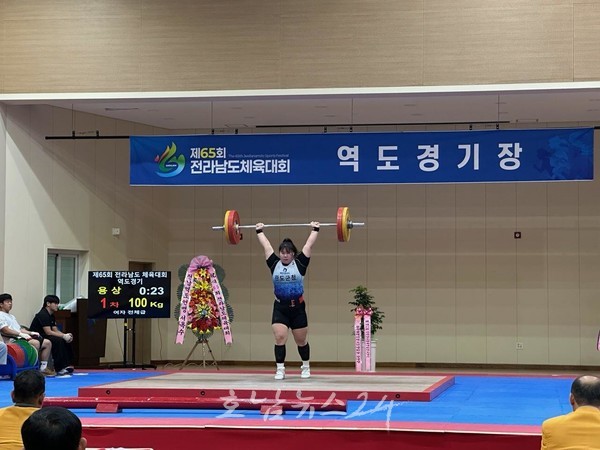  완도군청 역도실업팀, 제65회 전남체전에서 금메달 12개 획득..종합 순위 2위 쾌거