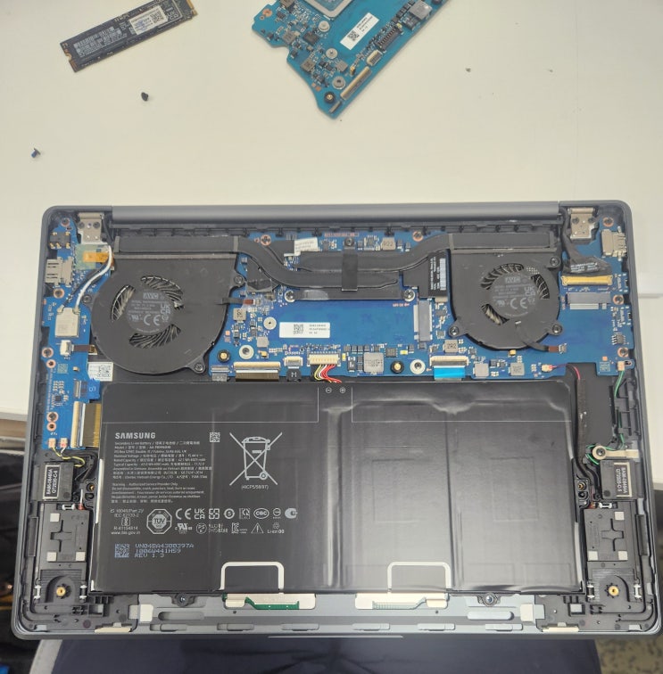  과천 지식산업센터 노트북 수리(메인보드 교체, SSD 업그레이드, LCD 패널 교체)