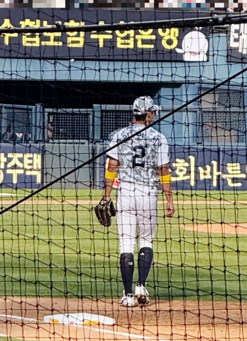 9위 두산이 일본 우승팀 2군 박살? 18안타 폭격, 대형트레이드 주인공 김민석 우승 이끌다