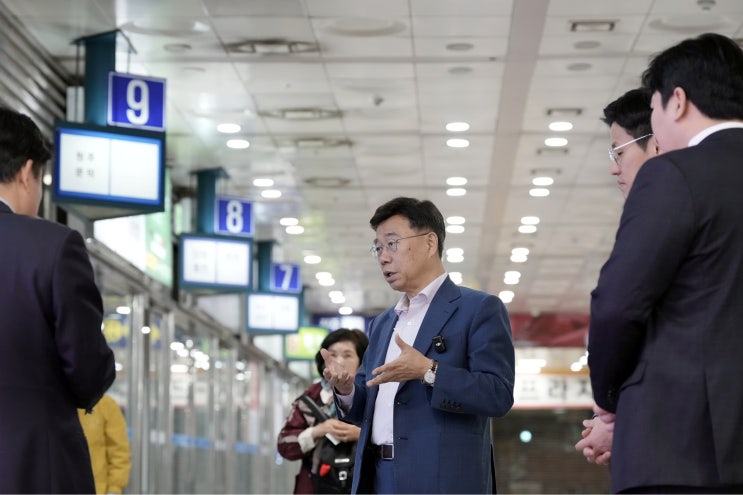 <b>성남</b> 종합버스터미널 정상 운영 1주년, <b>신상진</b> <b>시장</b> 현장 점검