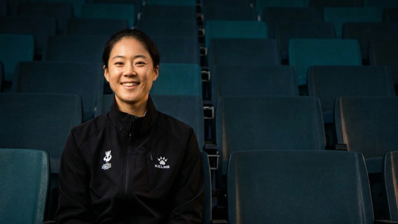 ‘한국인 1호 결승 주심’ 김유정, “7만 4천 관중 앞에 내가 서다니!”