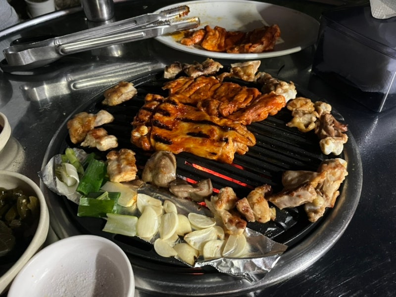 백운역 야장 기차길닭숯불구이 노포 분위기 제대로, 주차 꿀팁