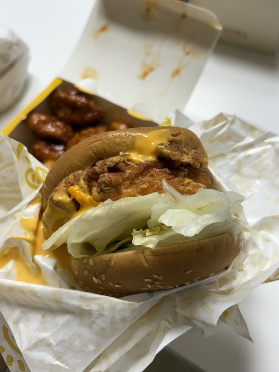 맘스터치 울산박상진로점 사진 1