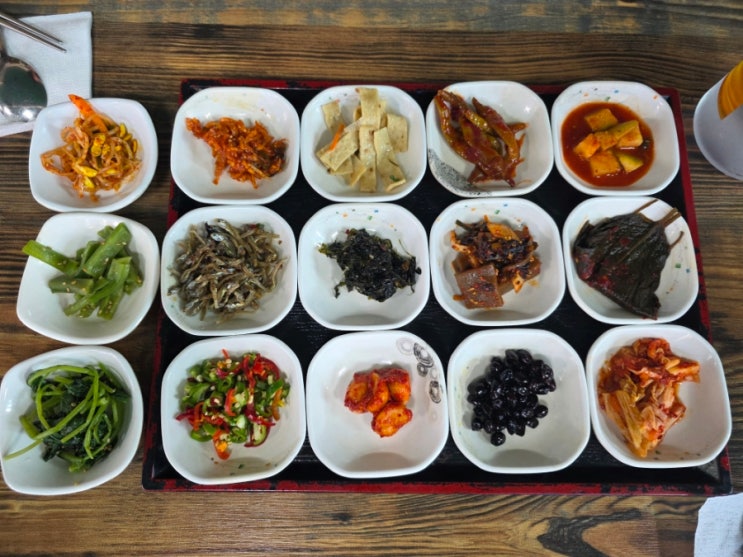  15첩 반찬 포천 산정호수 아침식사 맛집, 명가쌍용해장국