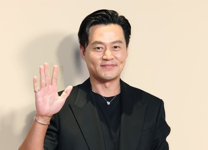 이서진, 키, 나이, 학력, 뉴욕대 경영대, 기무사, 소속사, 나영석, 연극 바냐 삼촌, 한지민