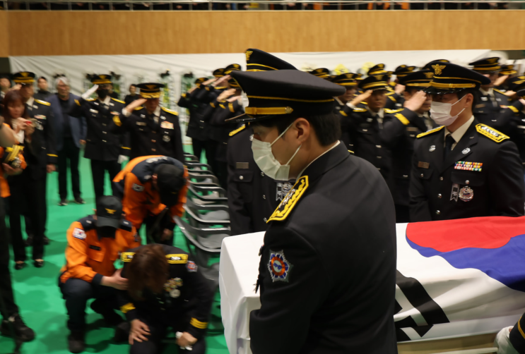  “다시 태어나도 오빠 아내 할게” 완도 저온창고 예비신부의 눈물, 우리 모두를 울린 그날의 진실