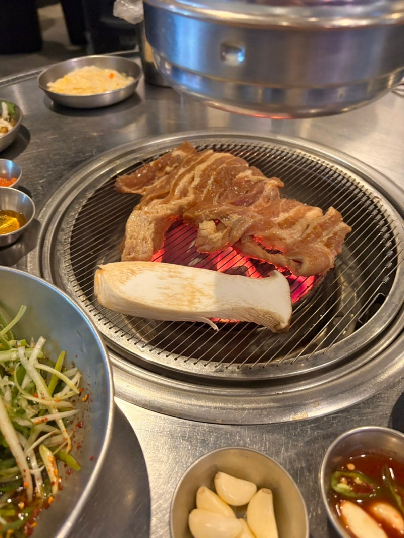 경성대 가성비 고기집 백양숯불갈비 본점 1인분 3,300원