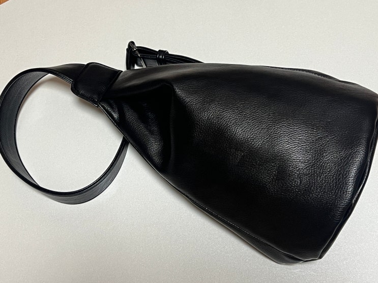  데일리백 추천 르 sling bag 블랙 가방 내돈내산