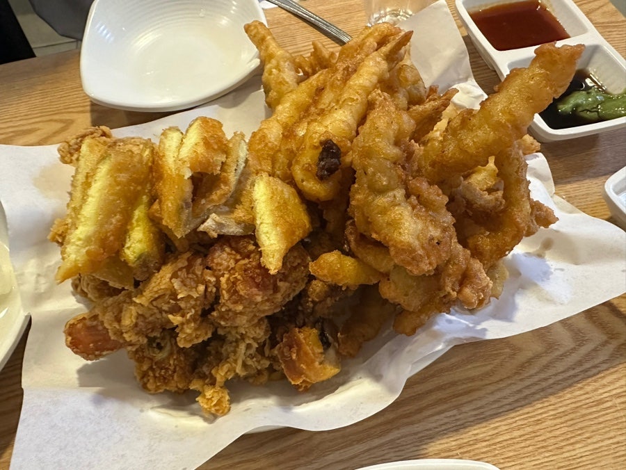 참참치킨&호프 성수점 사진 5