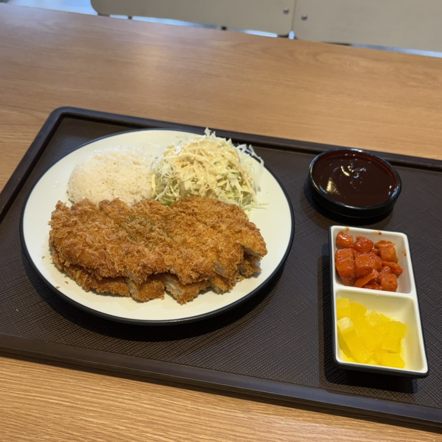 돈까스짱 아산배방점 사진 4