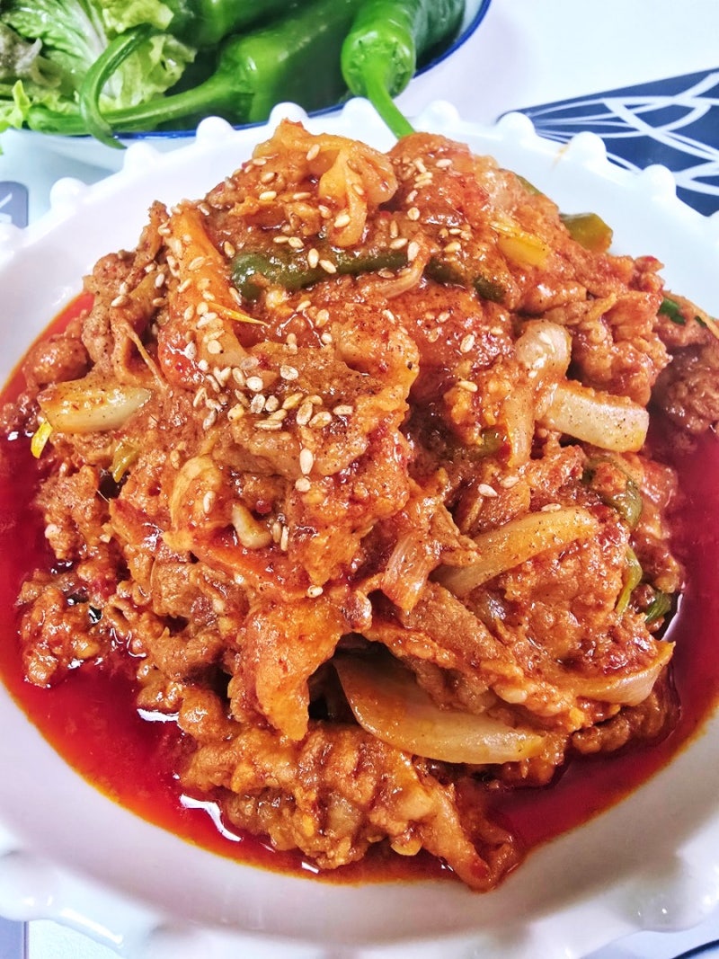 대패삼겹 제육볶음 '주물럭'의 한 끗 차이 감칠맛!