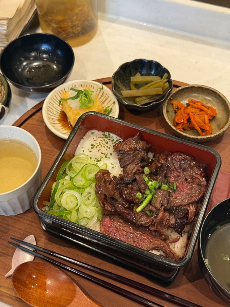 약수역 맛집 : 원기정 신당약수점 장어덮밥, 고기덮밥 내돈내산 후기