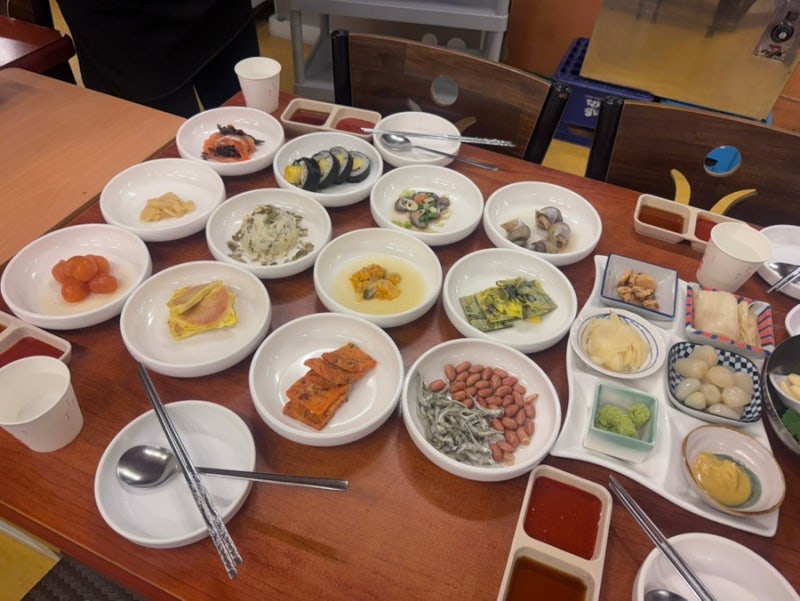 [서울/대치] 할매재첩국 대치점_재첩국도 맛있는데, 가성비 푸짐한 부산막회도 추천
