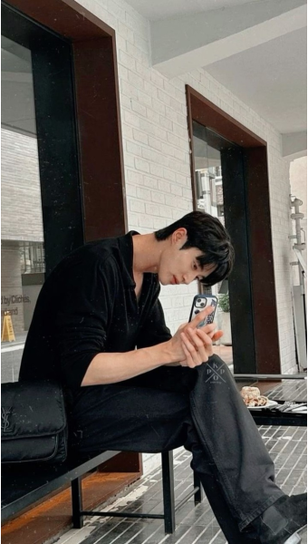 변우석사진 남친짤 모음｜프로필 나이 키 인스타까지 총정리 (21세기 대군부인)