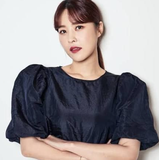 한윤서, SNS로 10월 결혼 깜짝 발표했다