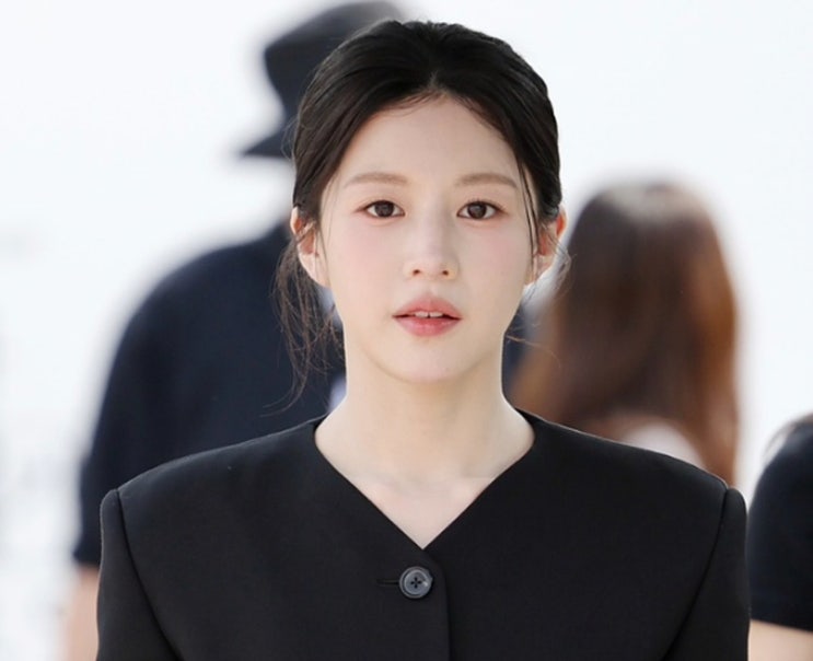  고윤정 멍때리기 대회 패션, 왜 다들 따라 입는지 직접 입어보고 알았어요