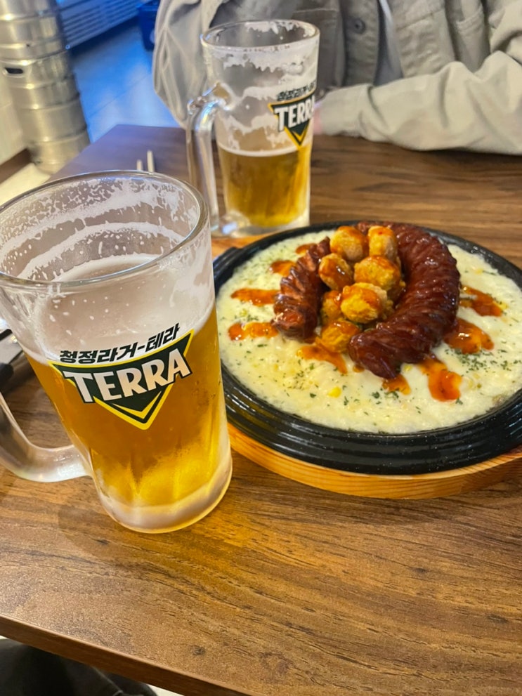  군산 조촌동 2차술집 재방문 여러차례한 전일맥주 군산조촌점 롯데몰술집 콘치즈칼바사소시지 군산생맥주맛집 조촌동술집거리 조촌스트릿몰