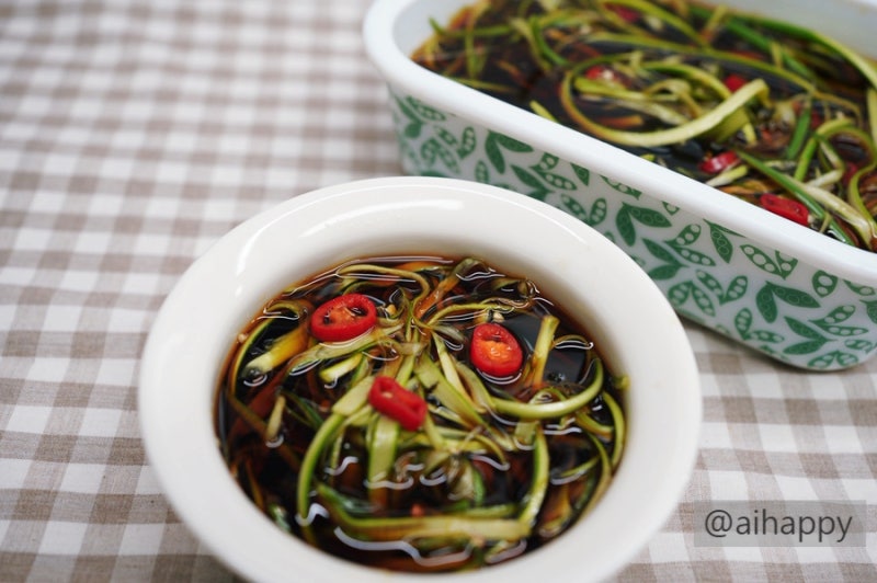 마늘쫑 장아찌 만드는 법 감자칼 채썰기로 10분 만에 담그는 마늘쫑채 황금 레시피