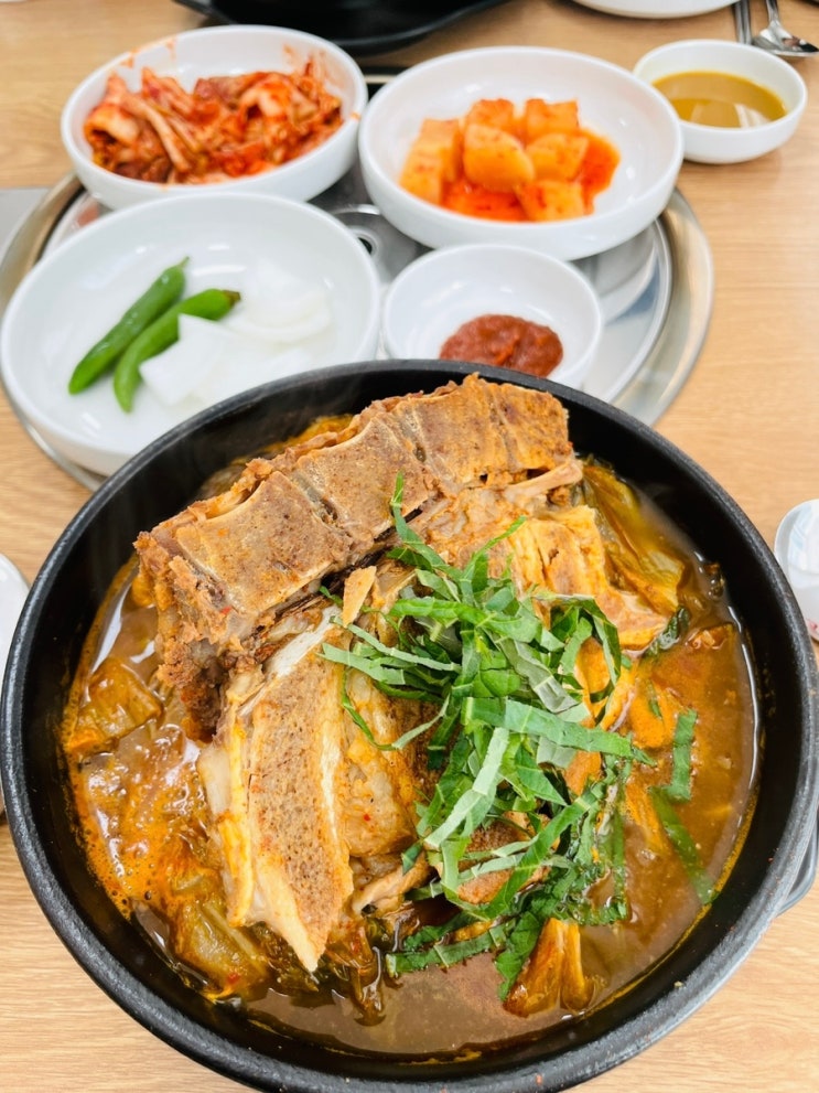  <청기와24시감자탕 안산점>안산 상록수 푸짐한 뼈해장국 맛집 솔직후기