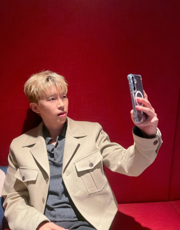  "임영웅 맞아?" 금발에 눈썹 탈색까지, 팬들도 놀란 아이돌급 비주얼 변신 모음
