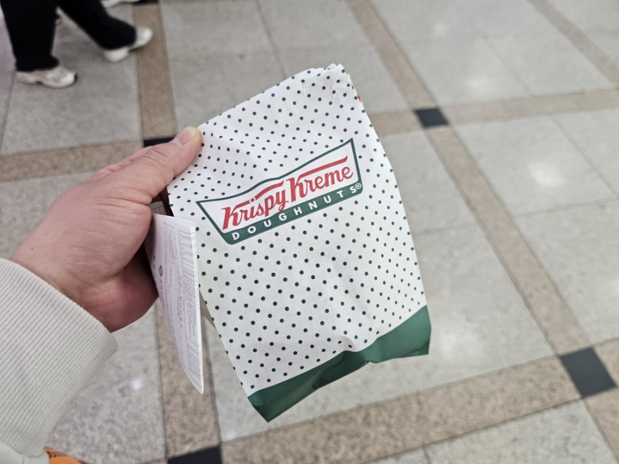 크리스피크림도넛 수원역점 사진 4
