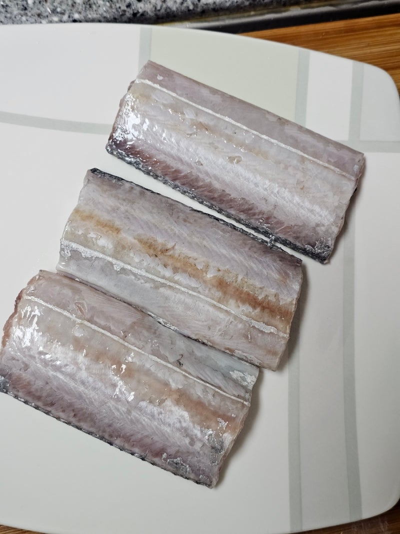 갈치 손질부터 보관, 구이까지｜비린내 없이 촉촉하게 굽는 꿀팁 총정리