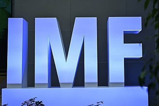  "5년 뒤 대만에 1만 달러 뒤처진다?" IMF의 독설과 GDP의 배신