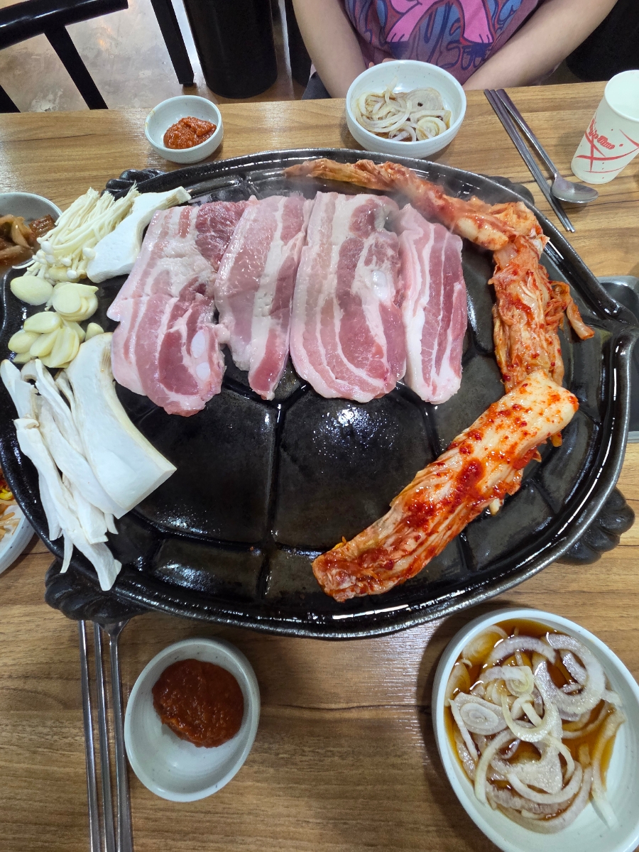 거북솥삼겹살 체인본점 사진 5