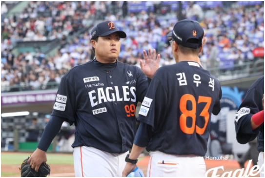 <b>한화 6연패 탈출</b>, 류현진이 만든 완벽한 반전