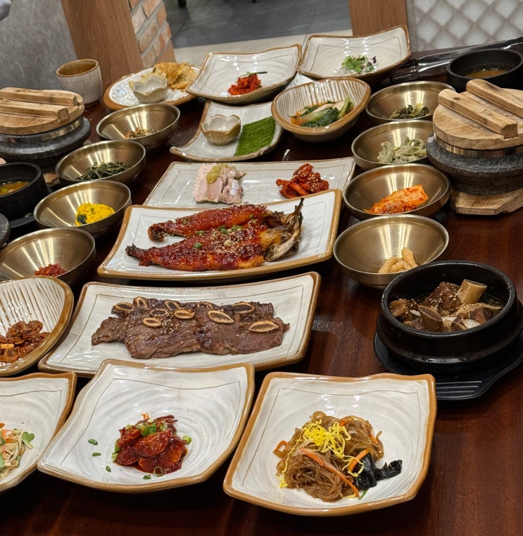  수원 한정식 광교 거궁 룸식당 가족모임 하기 좋은곳!