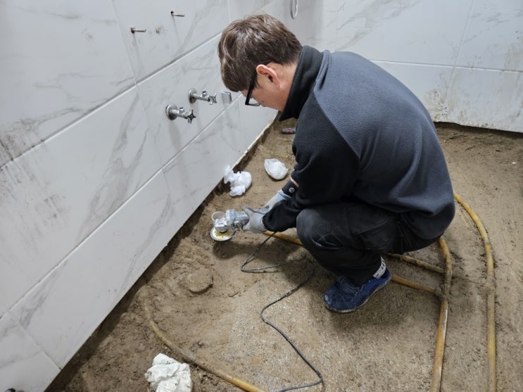  부산진구 누수탐지 실제 사례 개금동 누수 화장실 방수공사로 해결