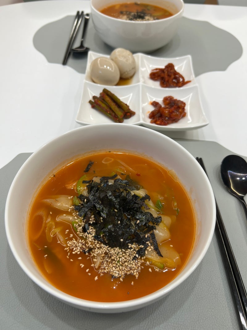 이가자연면 진짜 생두부를 갈아넣은 감자두부수제비 김치두부수제비
