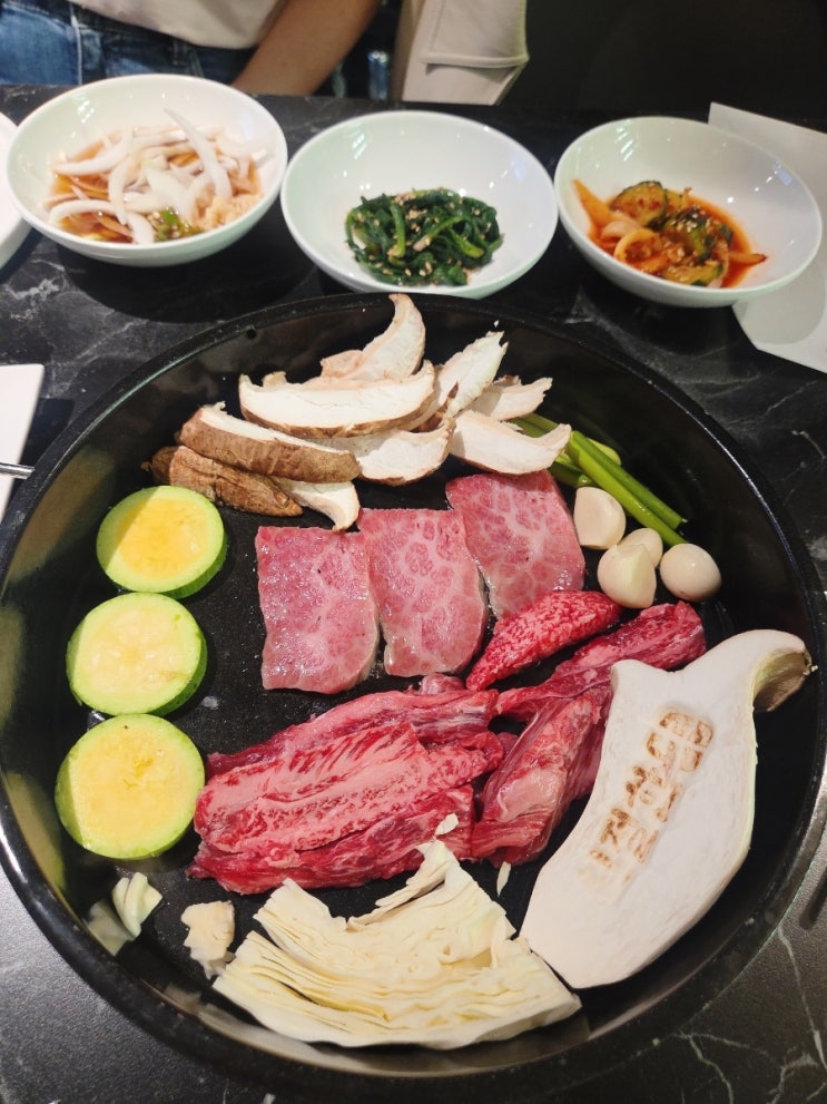  창원봉곡동고기집 친절한우 육사시미와 육회까지 파는 신선함의 끝판왕